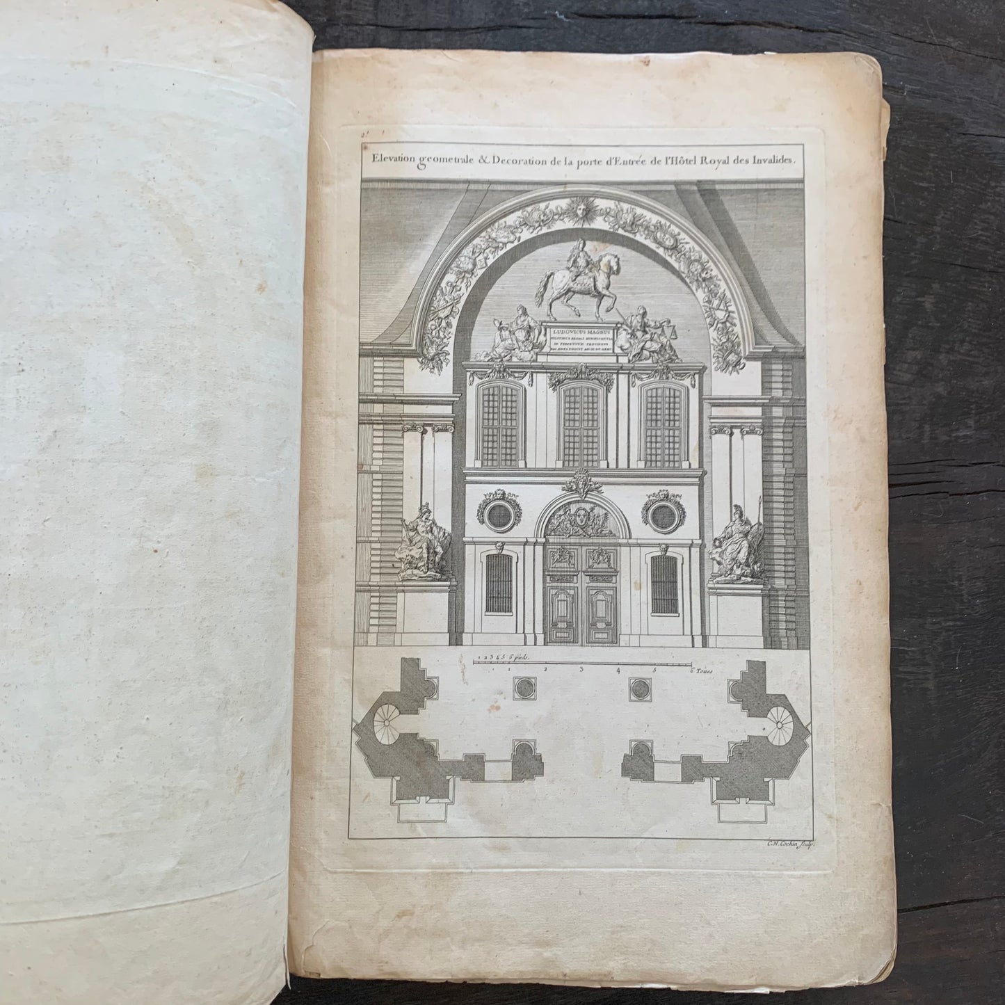 1700s Description historique de l'Hôtel royal des invalides by Pérau M. l'abbé.