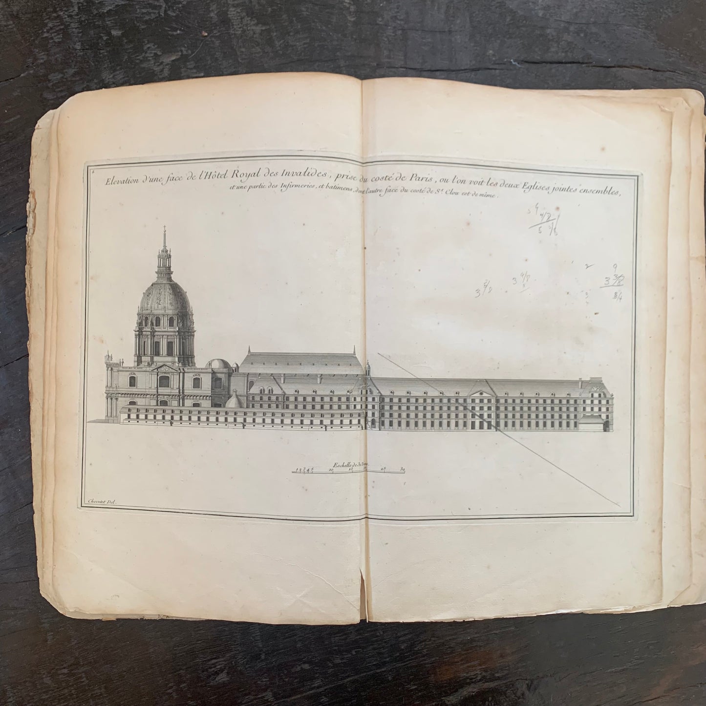 1700s Description historique de l'Hôtel royal des invalides by Pérau M. l'abbé.