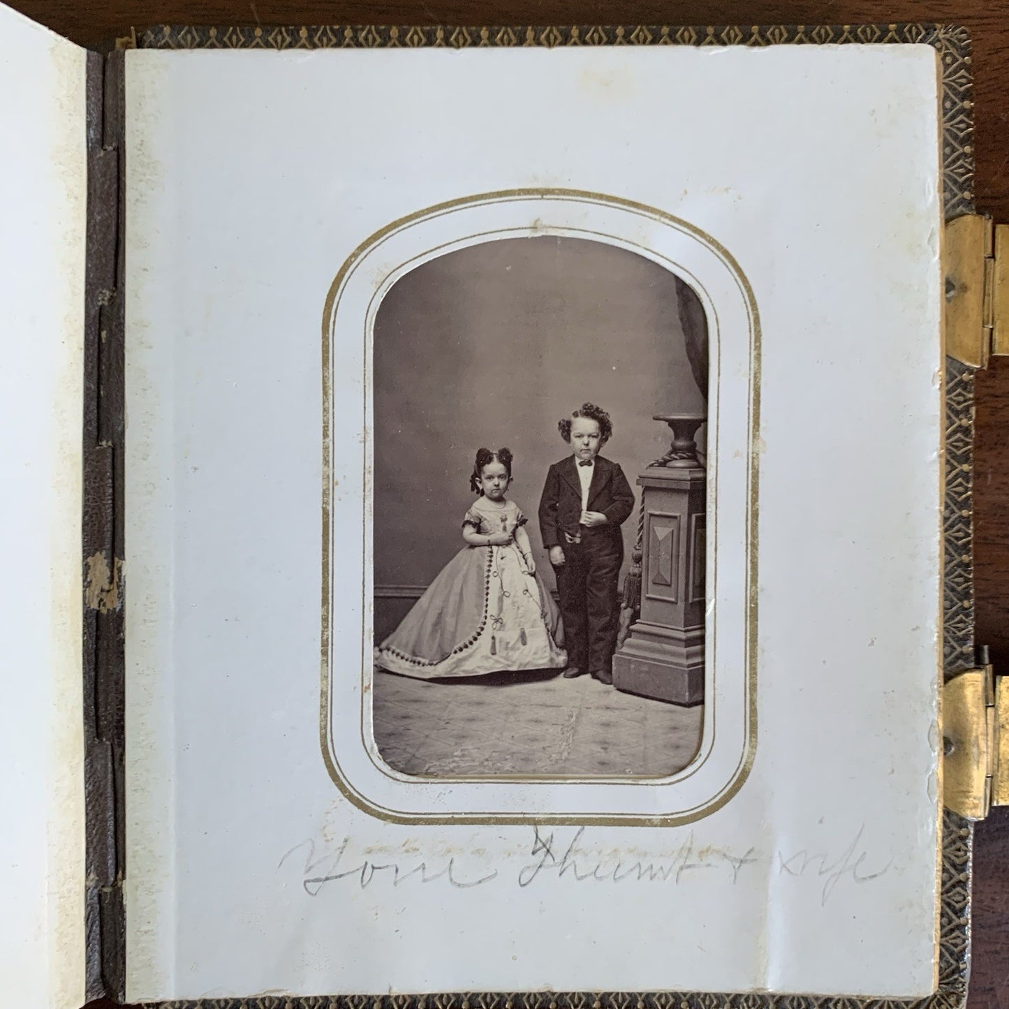 Civil War Era Photograph Album / Lincoln Sheridan Grant CDV O-93 Altemus Leather