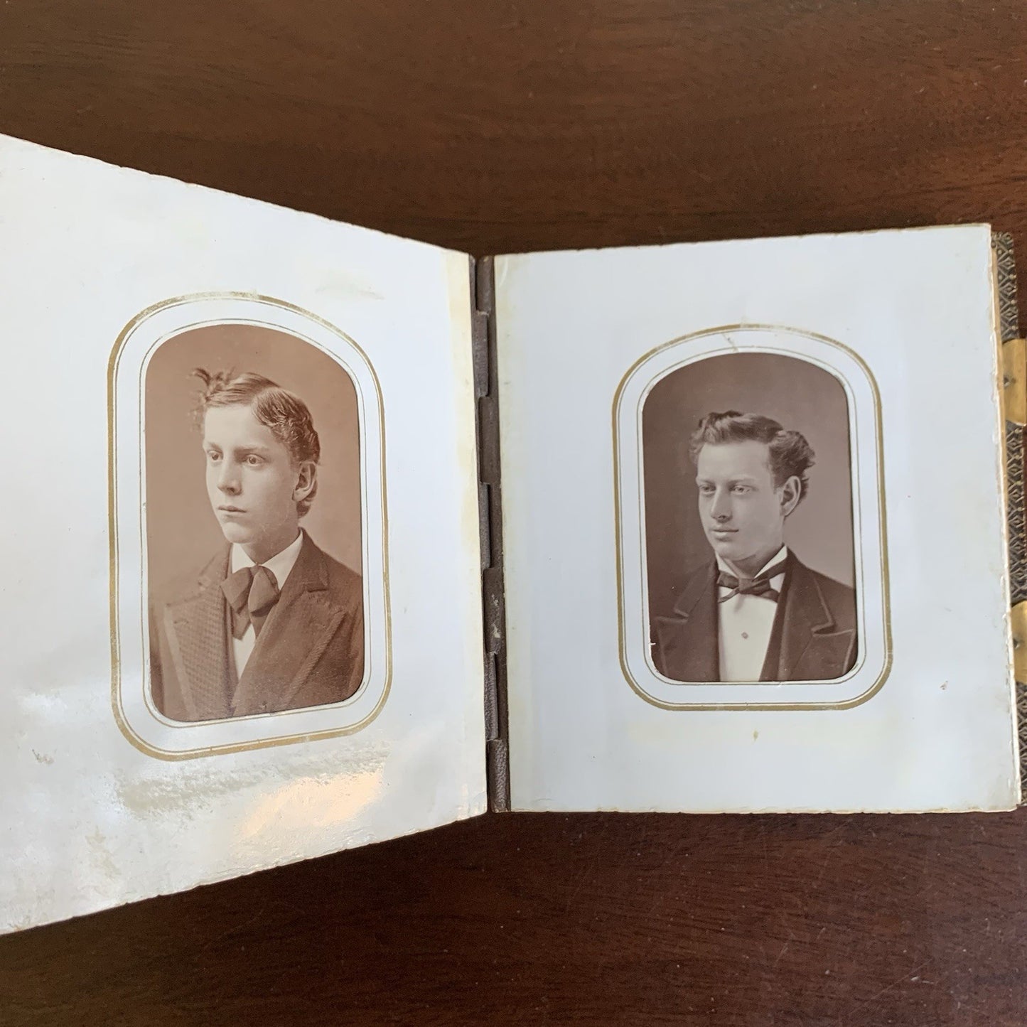 Civil War Era Photograph Album / Lincoln Sheridan Grant CDV O-93 Altemus Leather